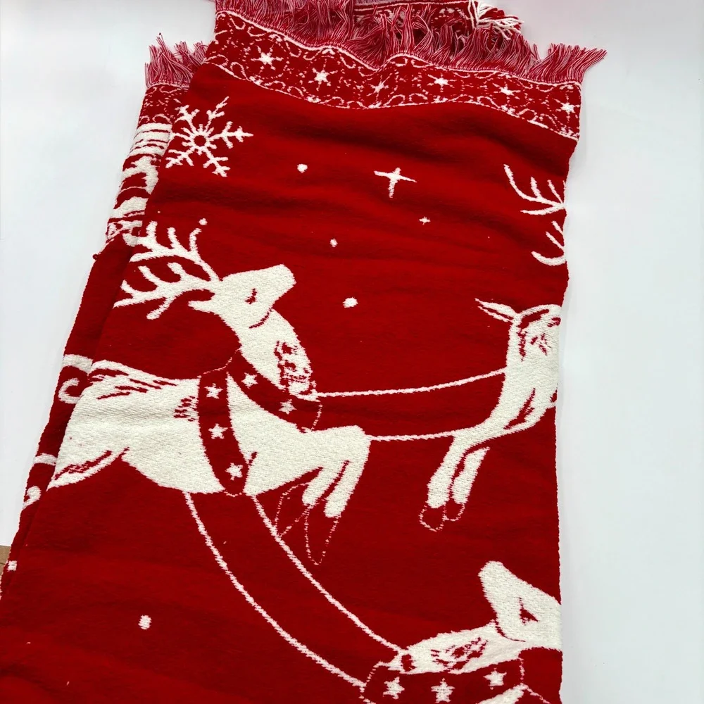 Martha‎ Stewart Christmas Santa Sleigh Decorative Throw Blanket